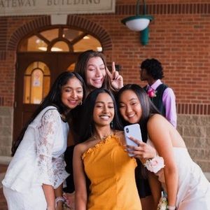 Meet your Posher, Shikha